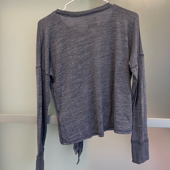 Abercrombie Tie Long Sleeve - Picture 3 of 3